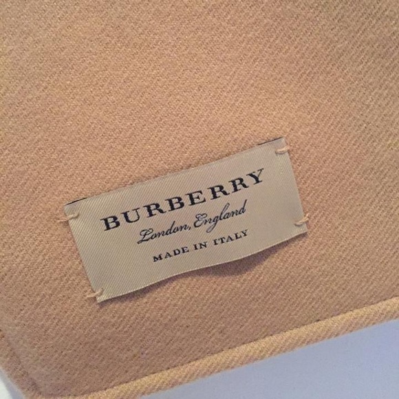 Burberry Reversible Merino Wool Poncho/Cape - Picture 3 of 13